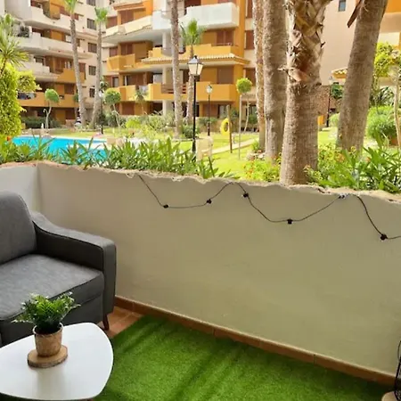 Turquesa Apartment,punta Prima ,2 Bed, 4 Swimming Pools And Cabriolet Peugeot 307 Included * 托雷维耶哈