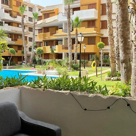 Turquesa Apartment,punta Prima ,2 Bed, 4 Swimming Pools And Cabriolet Peugeot 307 Included 公寓